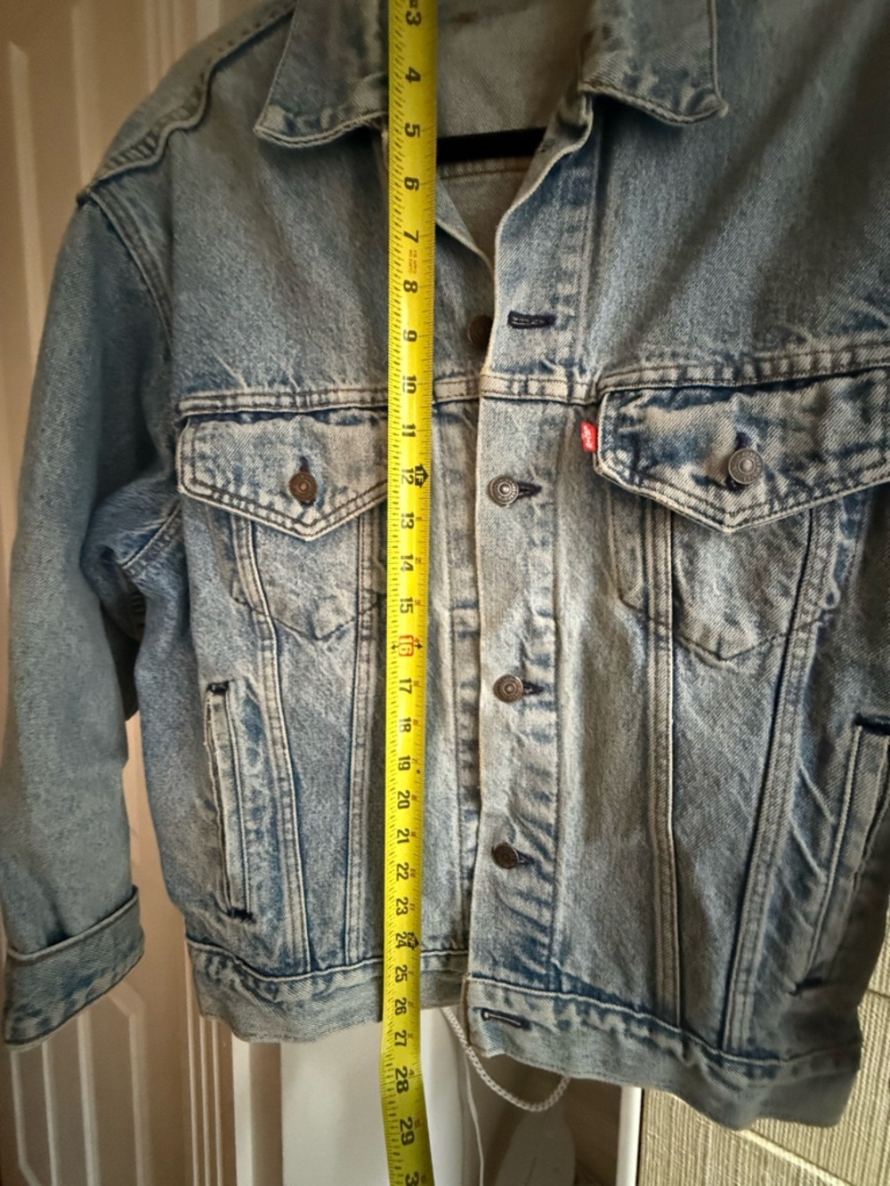Vintage Levi's Light Washed Denim Oversized Jacket - Picture 9 of 9